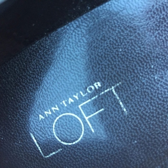 Ann Taylor Loft Pointed Toe Low Heel Pumps 6M - Picture 6 of 6